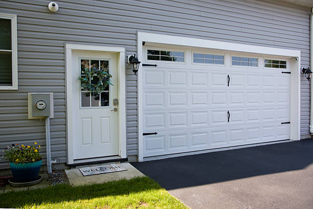 24/7 Emergency Garage Door Panel Replacement experts in Caroline County County, VA